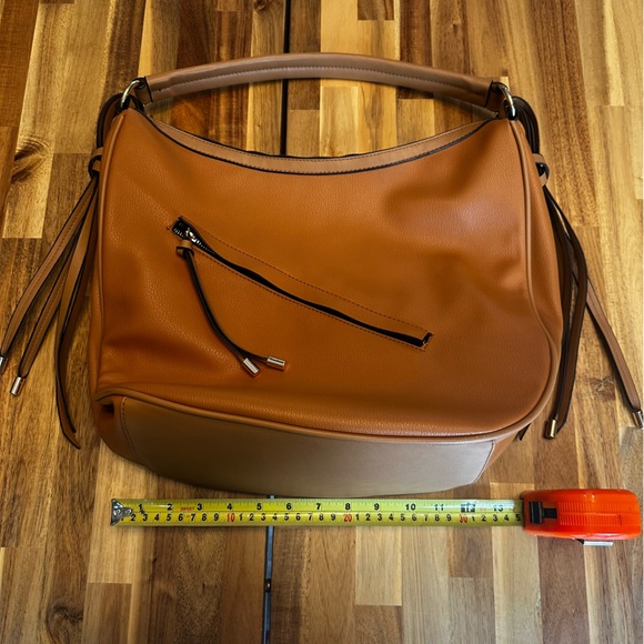 Malibu Skye: Lianne Top Zip Hobo Vegan Leather Shoulder‎ Bag NWOT - Picture 6 of 13